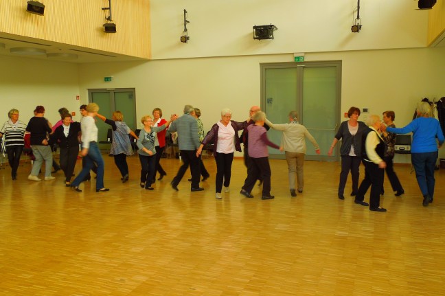 DSCN1965a Gassentanz 10x15